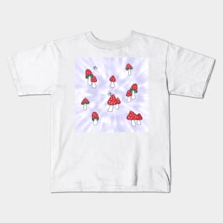 Aesthetic Red Hatted Mushrooms and Butterflies on a Lilac Pastel Tie Dye Background Kids T-Shirt